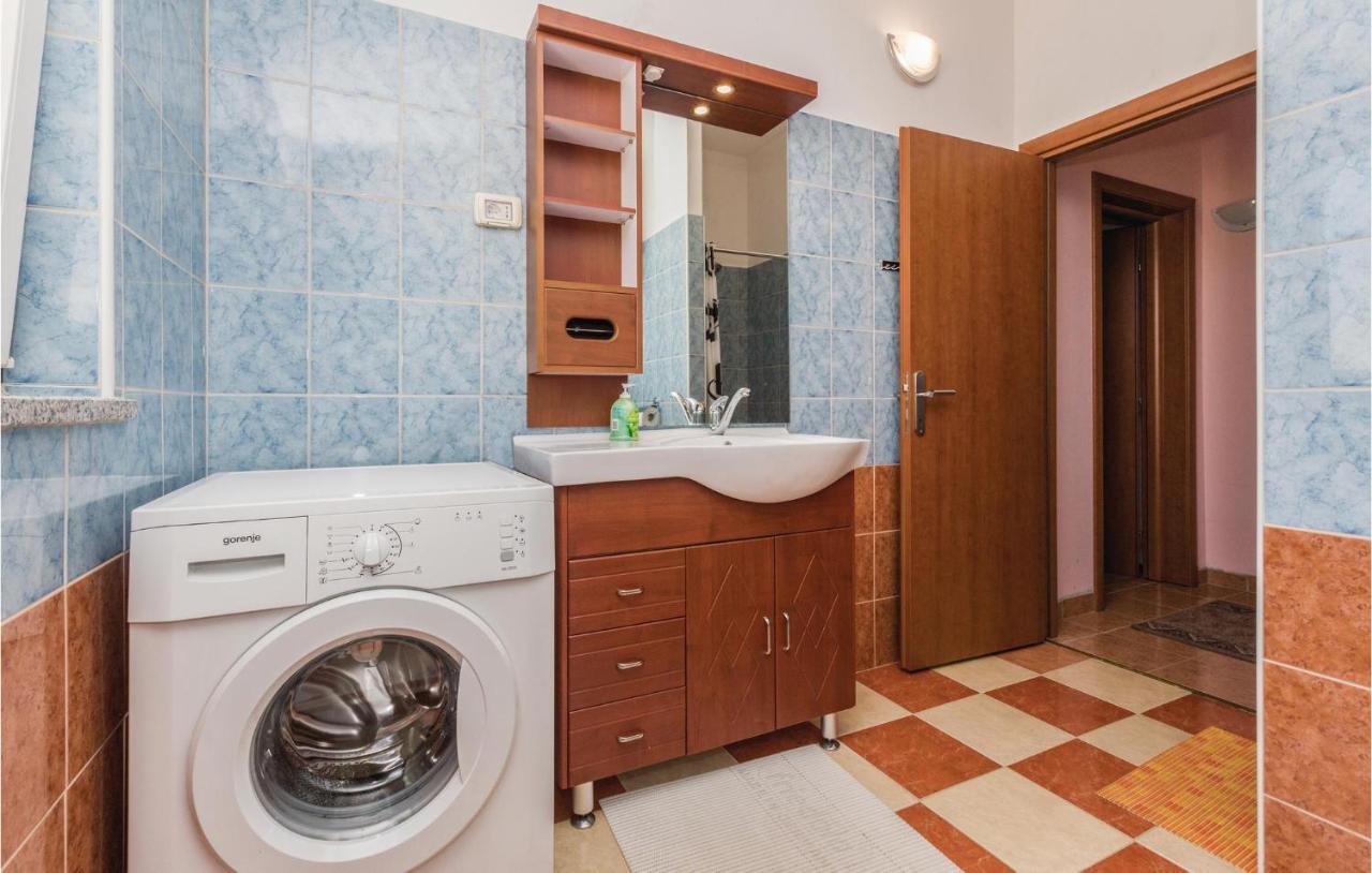 Nice Apartment In Kastel With Kitchen Exteriér fotografie
